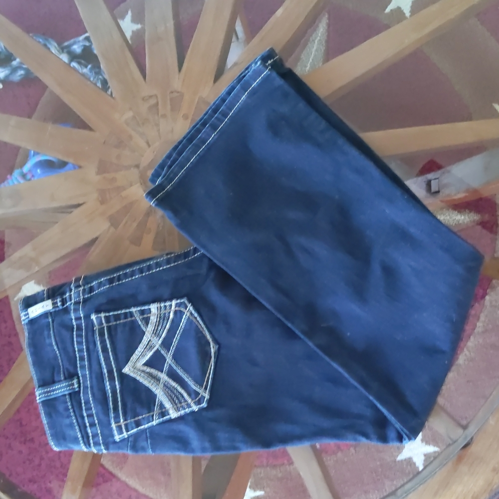 Ariat real size 31S
